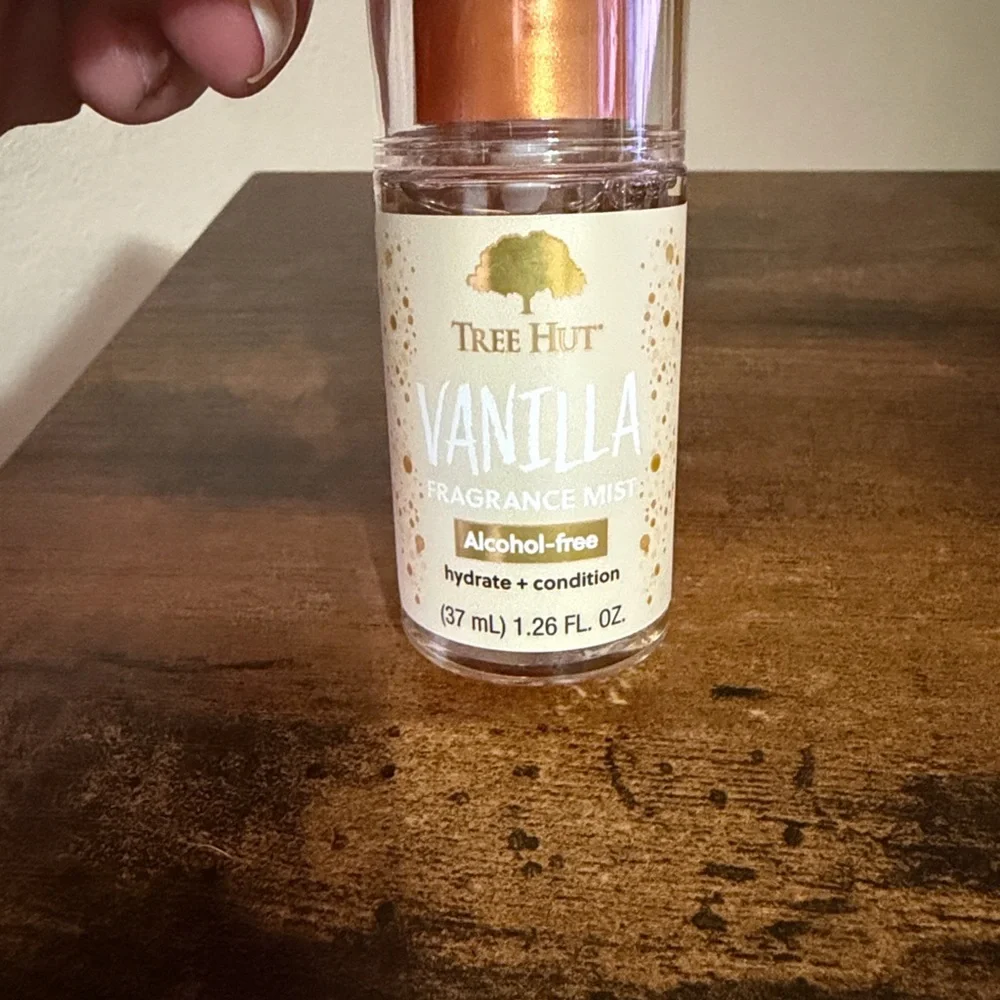 Tree Hut Vanilla Body Care Set - Picture 4 of 10